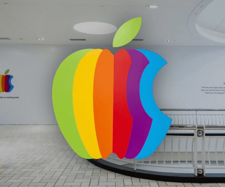 La primera Apple Store que inauguró Steve Jobs se muda