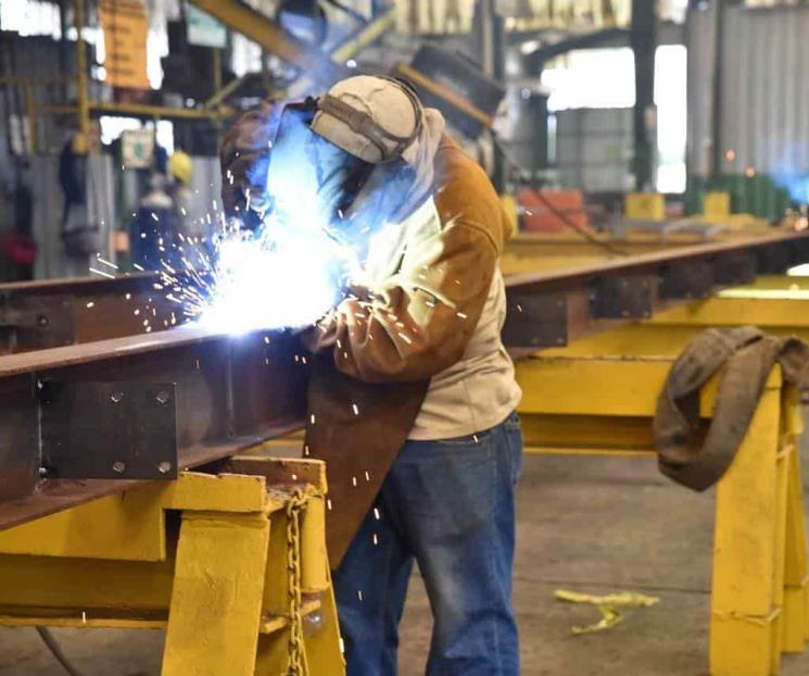 Se estanca empleo manufacturero en marzo: Inegi