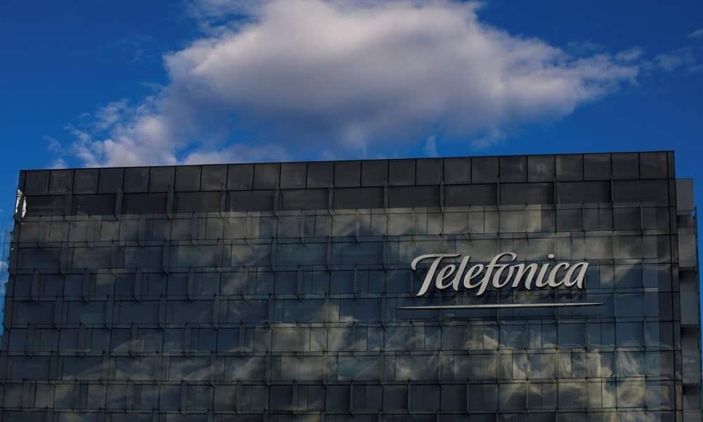 Telefónica se abre a negociar un acuerdo con Vodafone