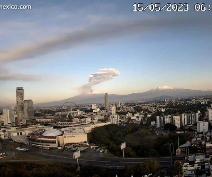 Registran caída de ceniza del Popocatépetl en Puebla
