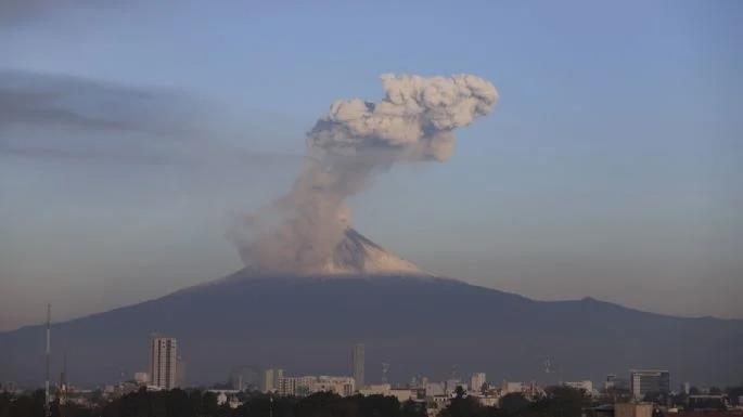 Suspenden clases presenciales en Puebla por volcán