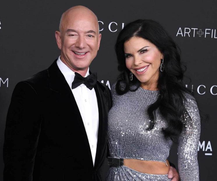 Se compromete Jeff Bezos con Lauren Sanchez