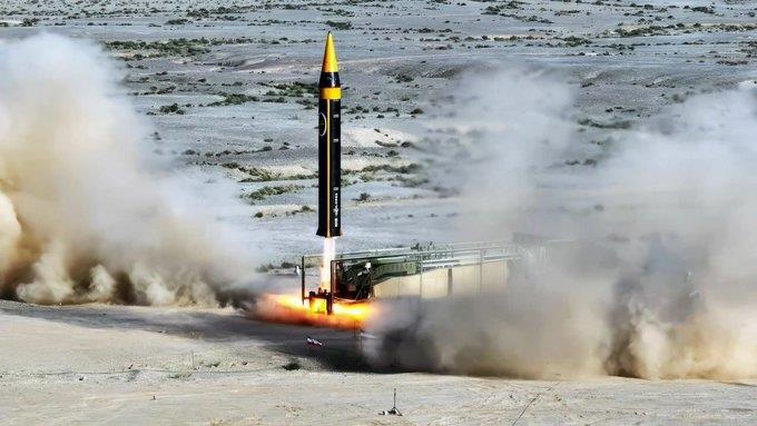 Presenta Irán nuevo modelo de misil