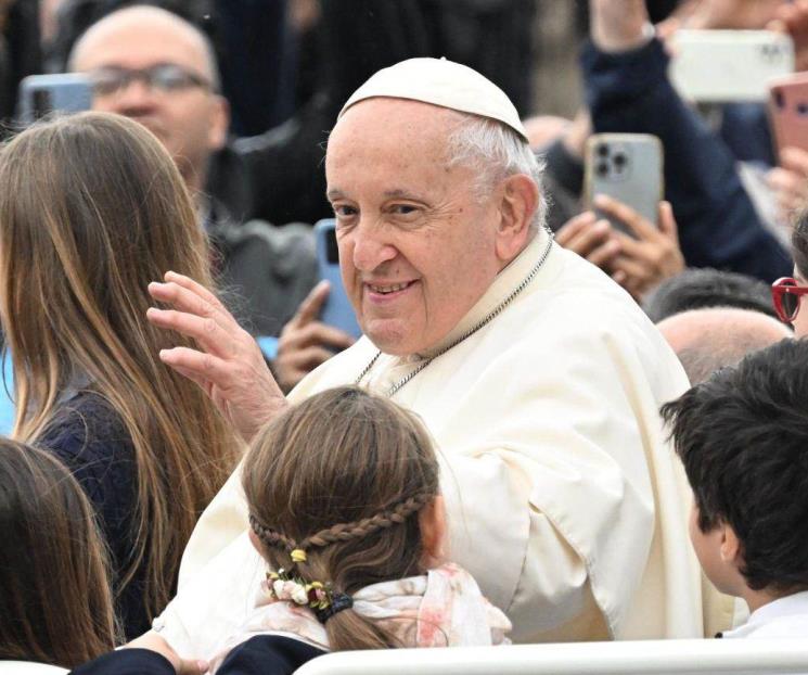 Cancela Papa Francisco agenda por fiebre 