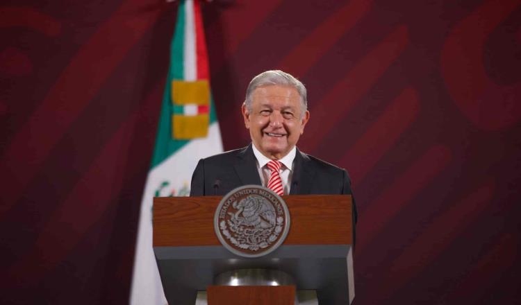 Presenta AMLO declaración patrimonial; incluye pensión