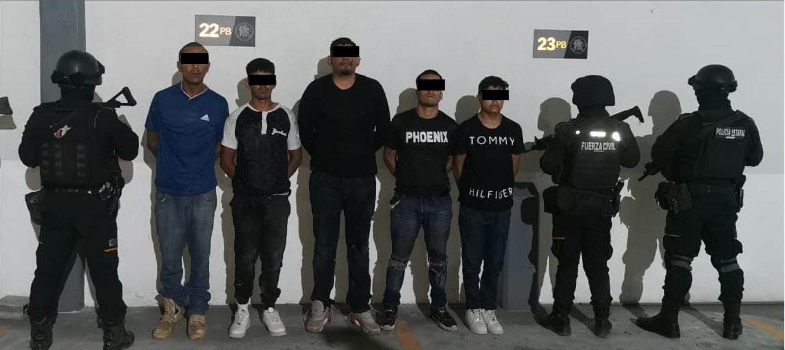 El presunto líder de una célula criminal en el municipio de Sabinas Hidalgo, fue detenido junto con otras cuatro personas por elementos de Fuerza Civil, la noche del sábado en esa localidad del norte de Nuevo León.