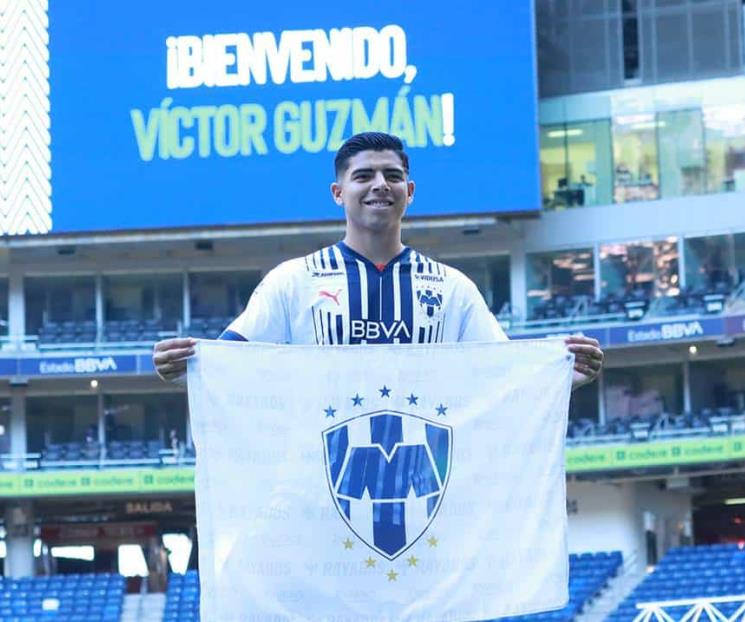 Víctor Guzmán seguirá recuperándose con el Tri