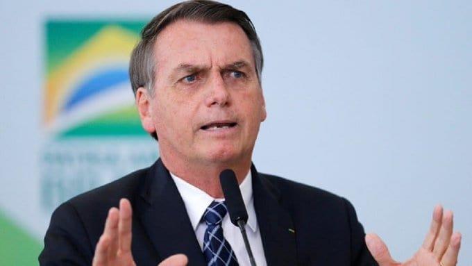 Bloquean cuentas bancarias de Bolsonaro