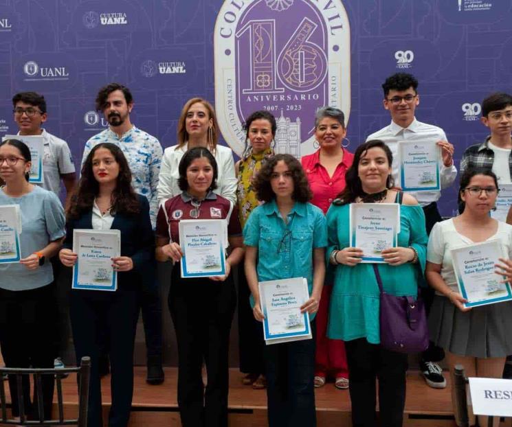 Premia UANL talento de escritores universitarios