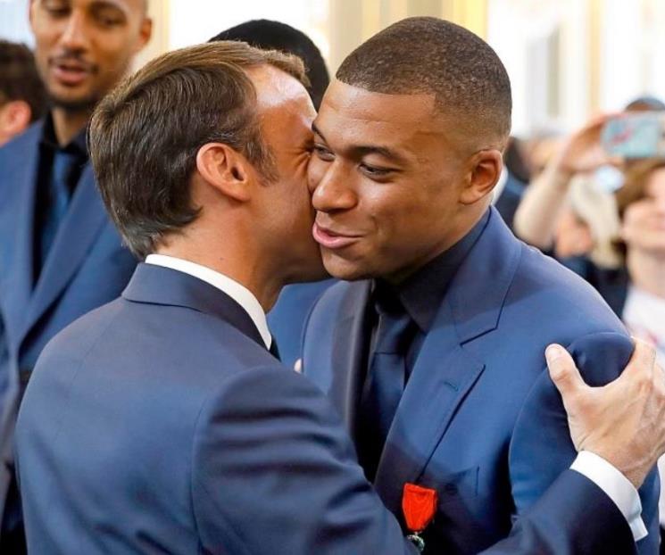 Presidente de Francia quiere que Mbappé siga en PSG