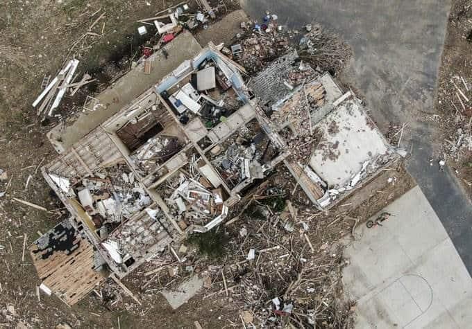 Tornado arrasa Perryton, Texas