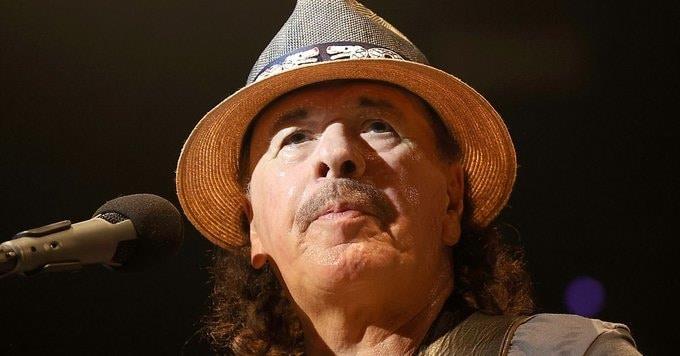 Carlos Santana habla del abuso que vivió durante su infancia