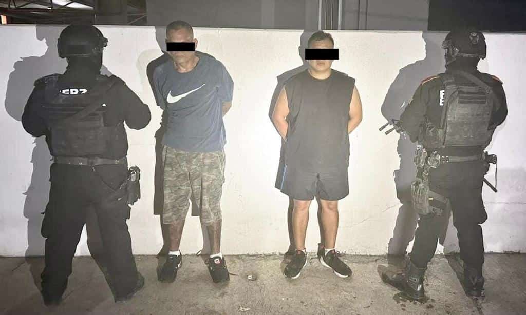 Dos presuntos delincuentes quienes portaba droga, fueron arrestados por elementos de Fuerza Civil, en la Colonia Rubén Jaramillo