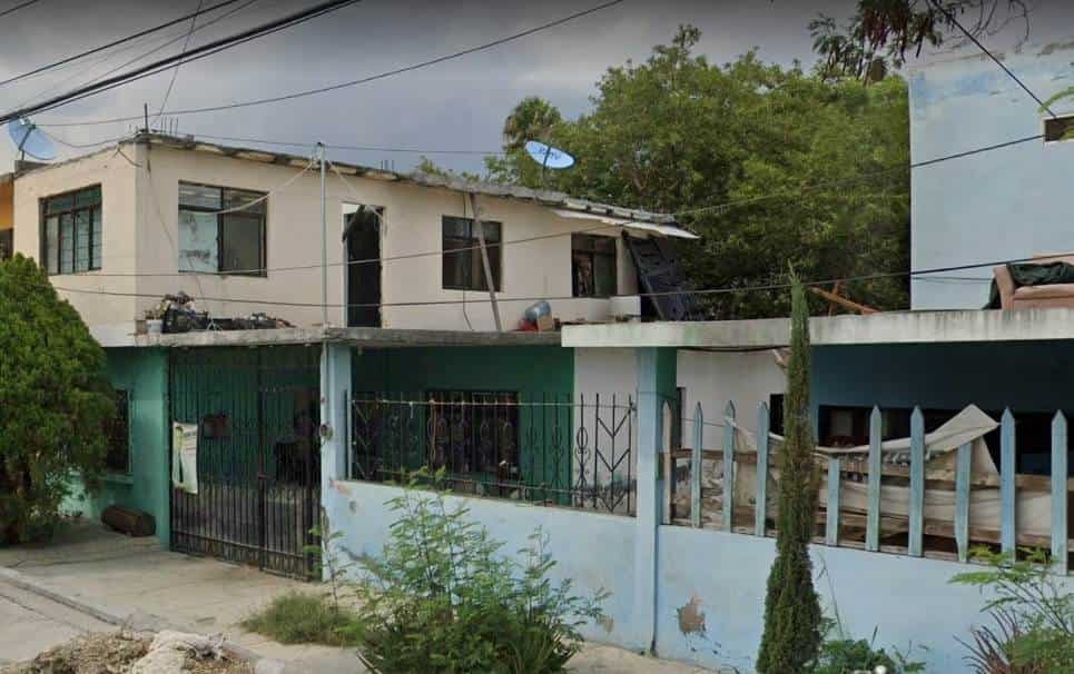Una familia fue atacada a balazos cuando llegaban al domicilio de un tío en la Zona Norte de Monterrey, dejando un saldo de un muerto y dos lesionado, entre ellos un menor de edad
