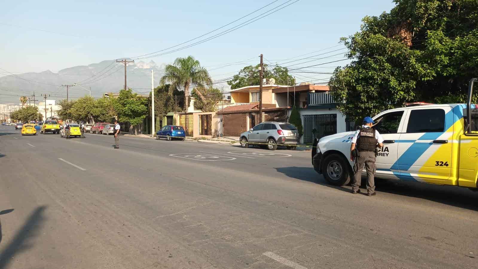 Detonaciones de arma de fuego en calles del Fraccionamiento Bernardo Reyes, causaron alarma entre vecinos de sector y llevaron a la movilización de elementos de la policía ayer, sin que se reportaran lesionados o daños.