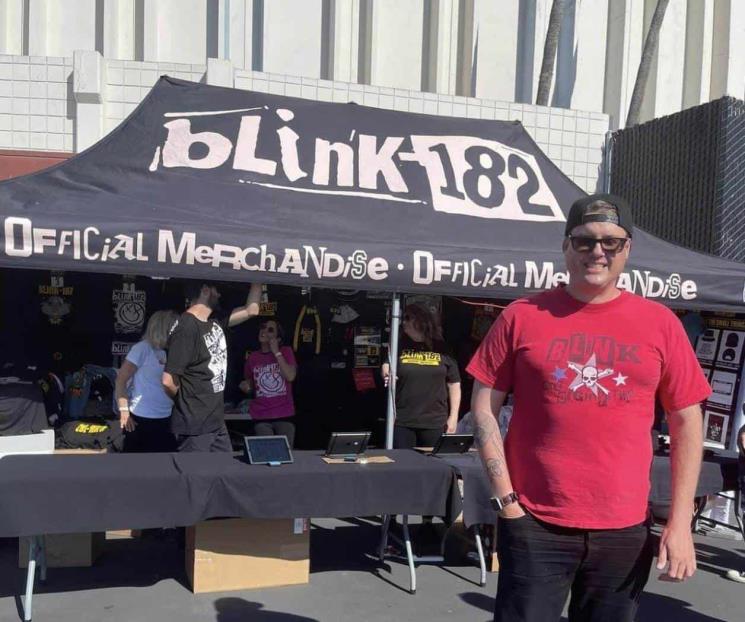 Hijastro de tripulante de Titán asiste a show de Blink-182