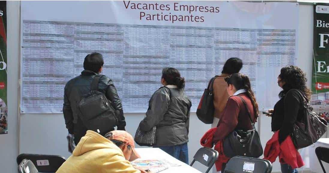 4 de cada 10 mexicanos buscan trabajo aunque ya tengan uno