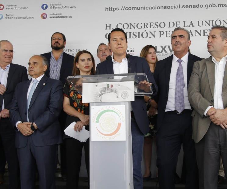 Denuncian alcaldes de Pacto Nuevo León a Samuel García