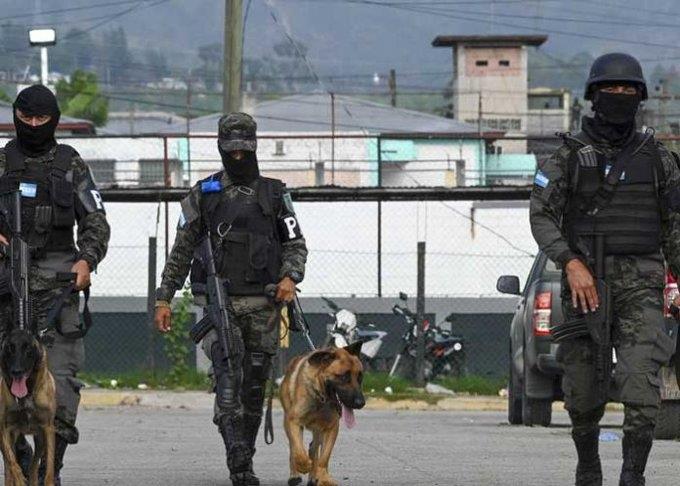 Decomisa Ejército armas a reos en Honduras