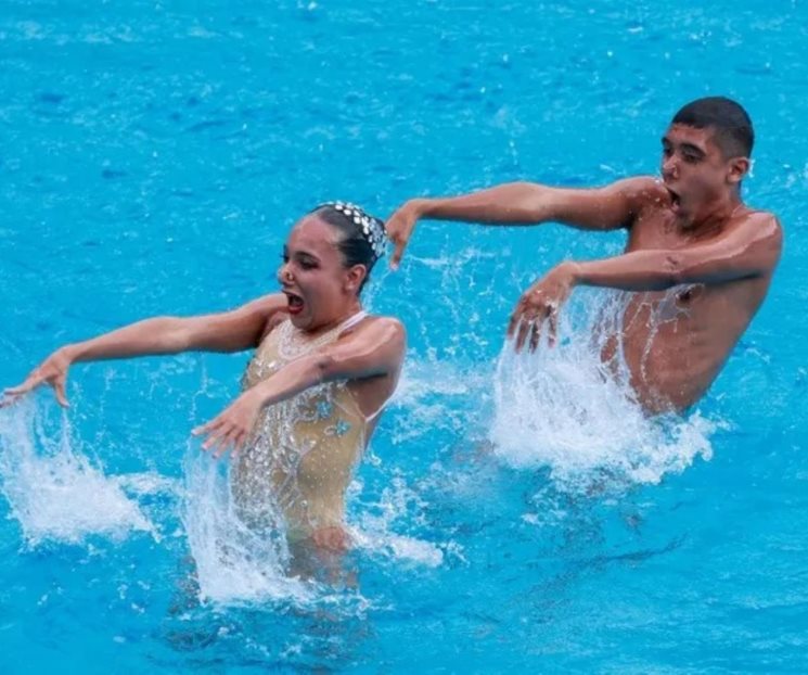 Ganan Itzamary y Diego oro en natación artística
