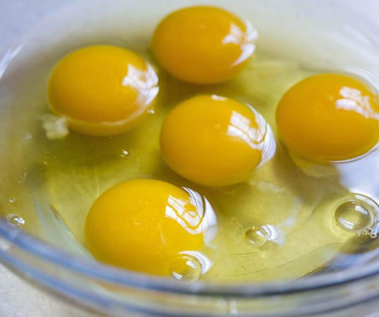 Para qué sirve comer claras de huevo