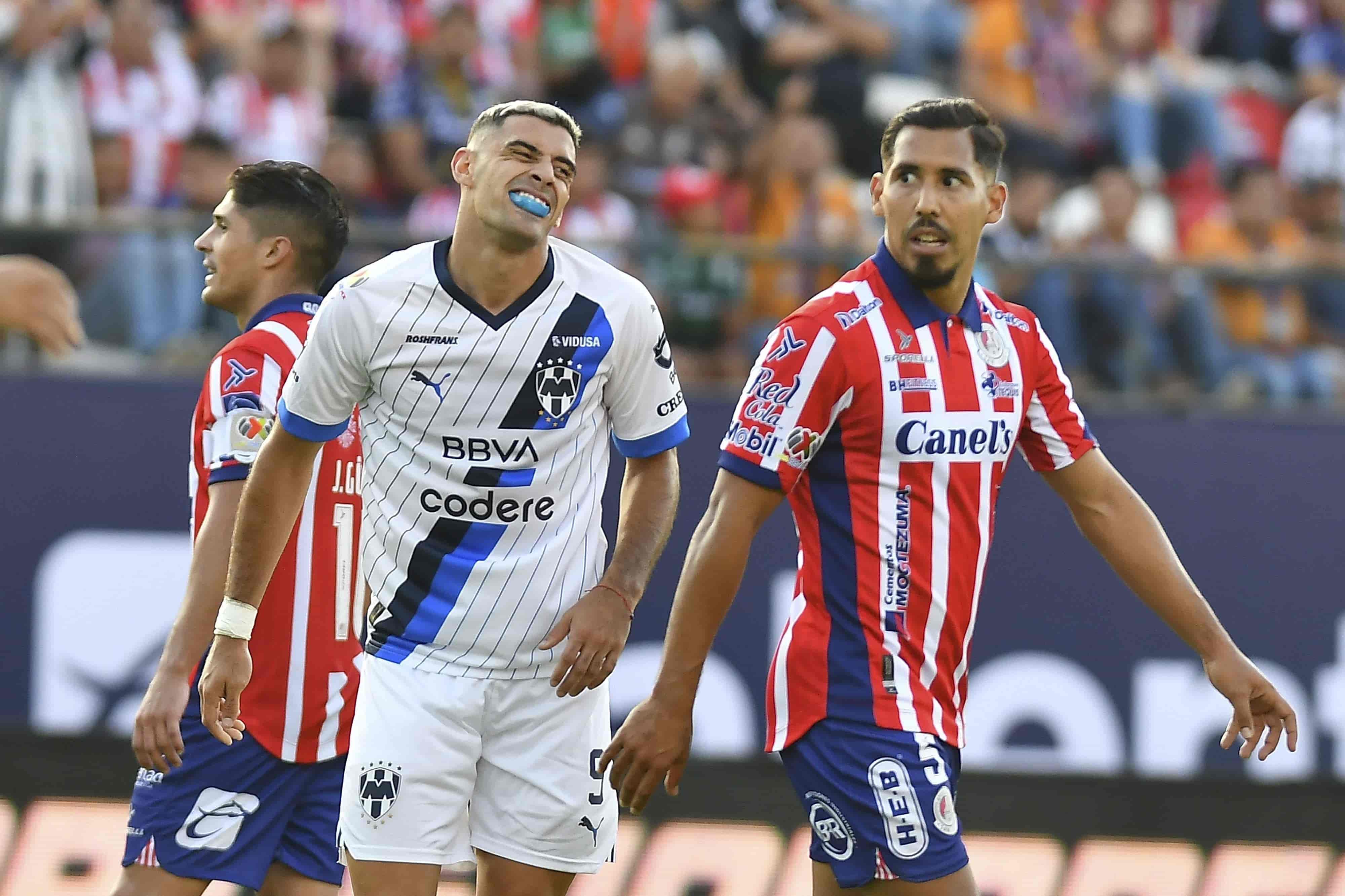 Monterrey reparte unidades en su debut en el Apertura 2023.