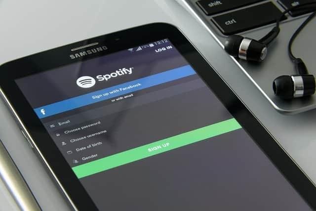 Podría Spotify añadir vídeos musicales a su app