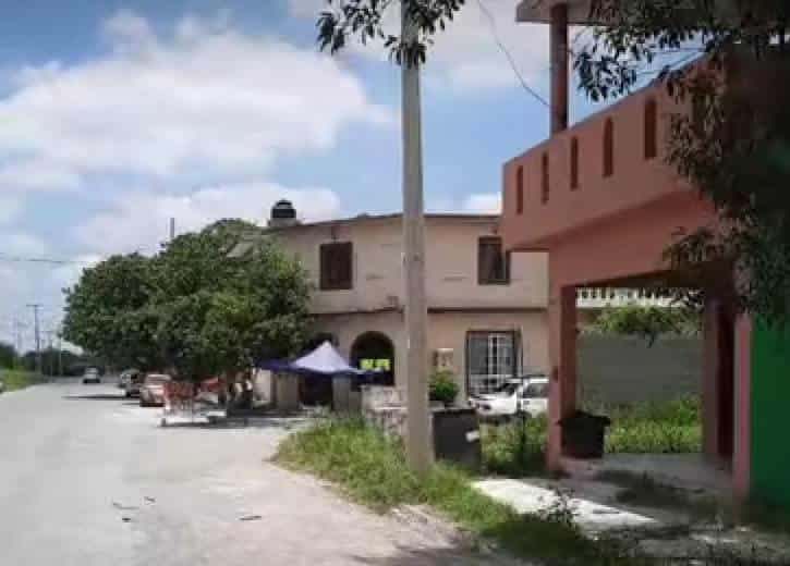 A unas horas de ser golpeado con un bate y a pedradas por dos jóvenes, un hombre falleció en un hospital donde era atendido, en el municipio de Cadereyta Jiménez.