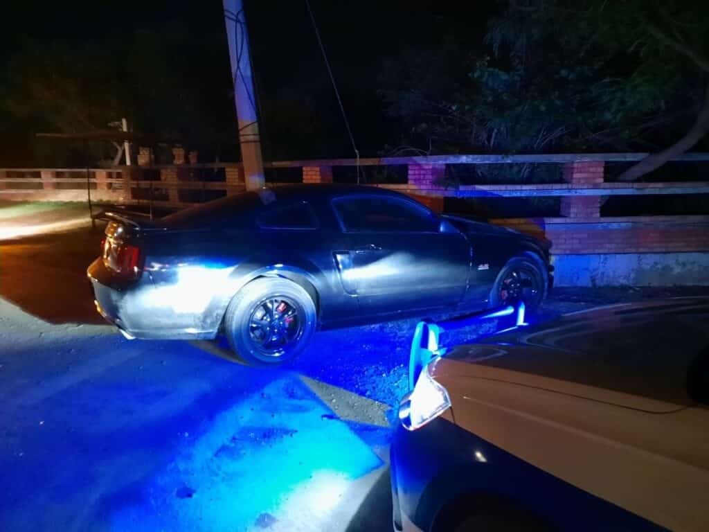 Un joven terminó con diversas lesiones, después de destruir su automóvil Mustang, que acaba de adquirir hace unos días en el municipio de Cadereyta.