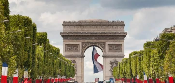 Emprende Francia operativo por el Día de la Bastilla