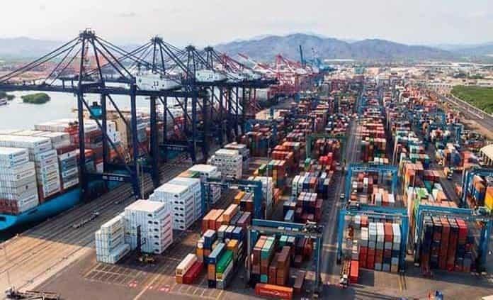 México realiza 31 operaciones comercio exterior por minuto