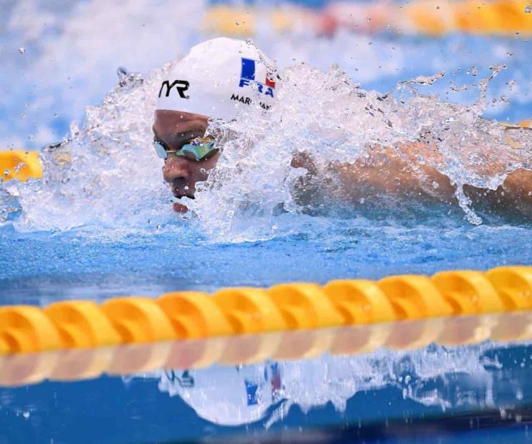 Rompen histórico récord mundial de Michael Phelps