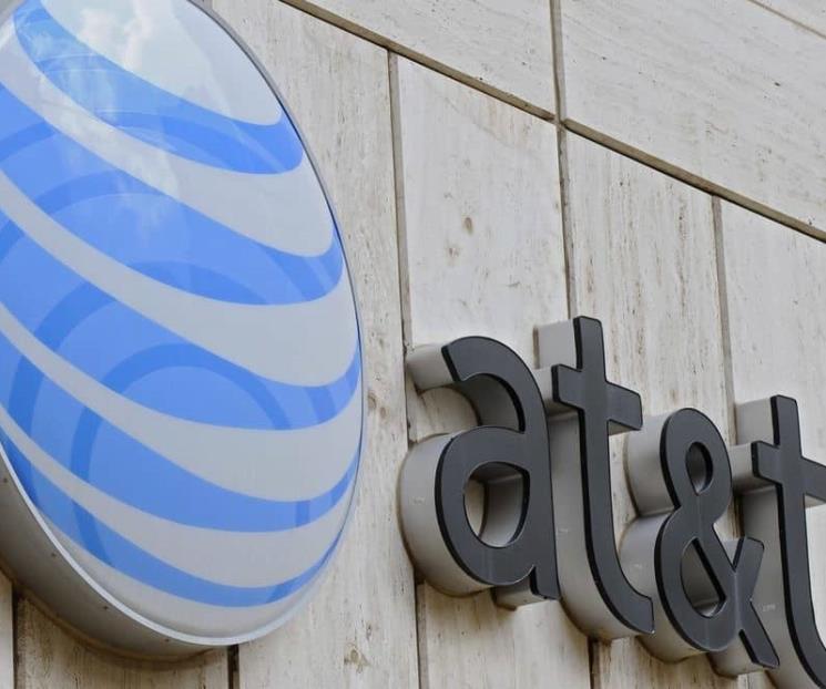 AT&T gana clientes e ingresos
