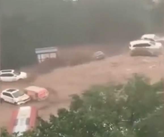 Mueren 11 personas tras tormentas en China