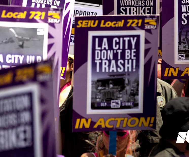 Van a huelga trabajadores municipales de LA