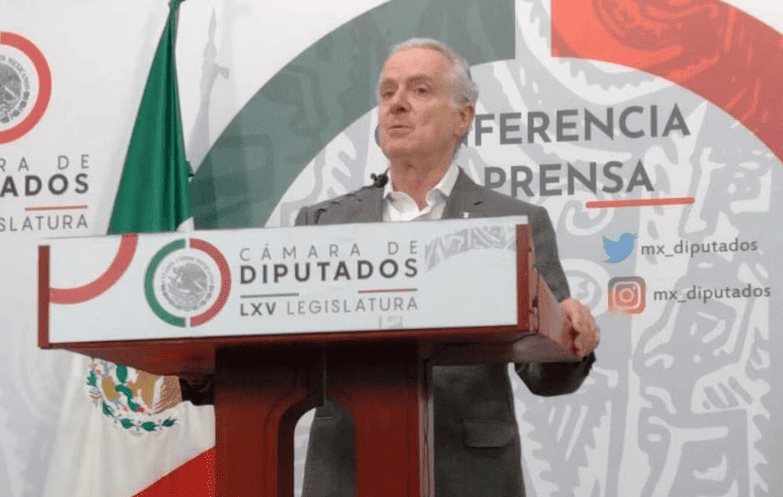 Renuncia Santiago Creel como Presidente en Mesa Directiva