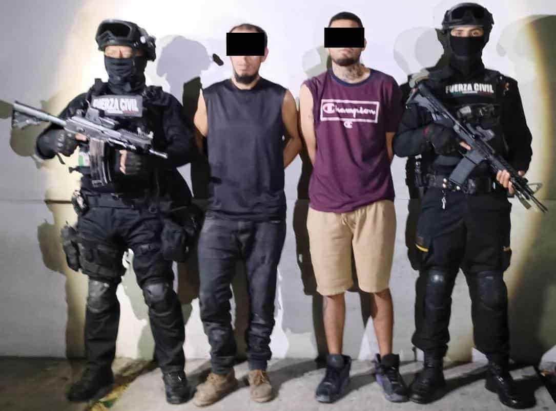 Dos hombres integrantes de un grupo delictivo e involucrados en ejecuciones en los municipios de Apodaca, Juárez y Guadalupe, fueron arrestados por elementos de Fuerza Civil.
