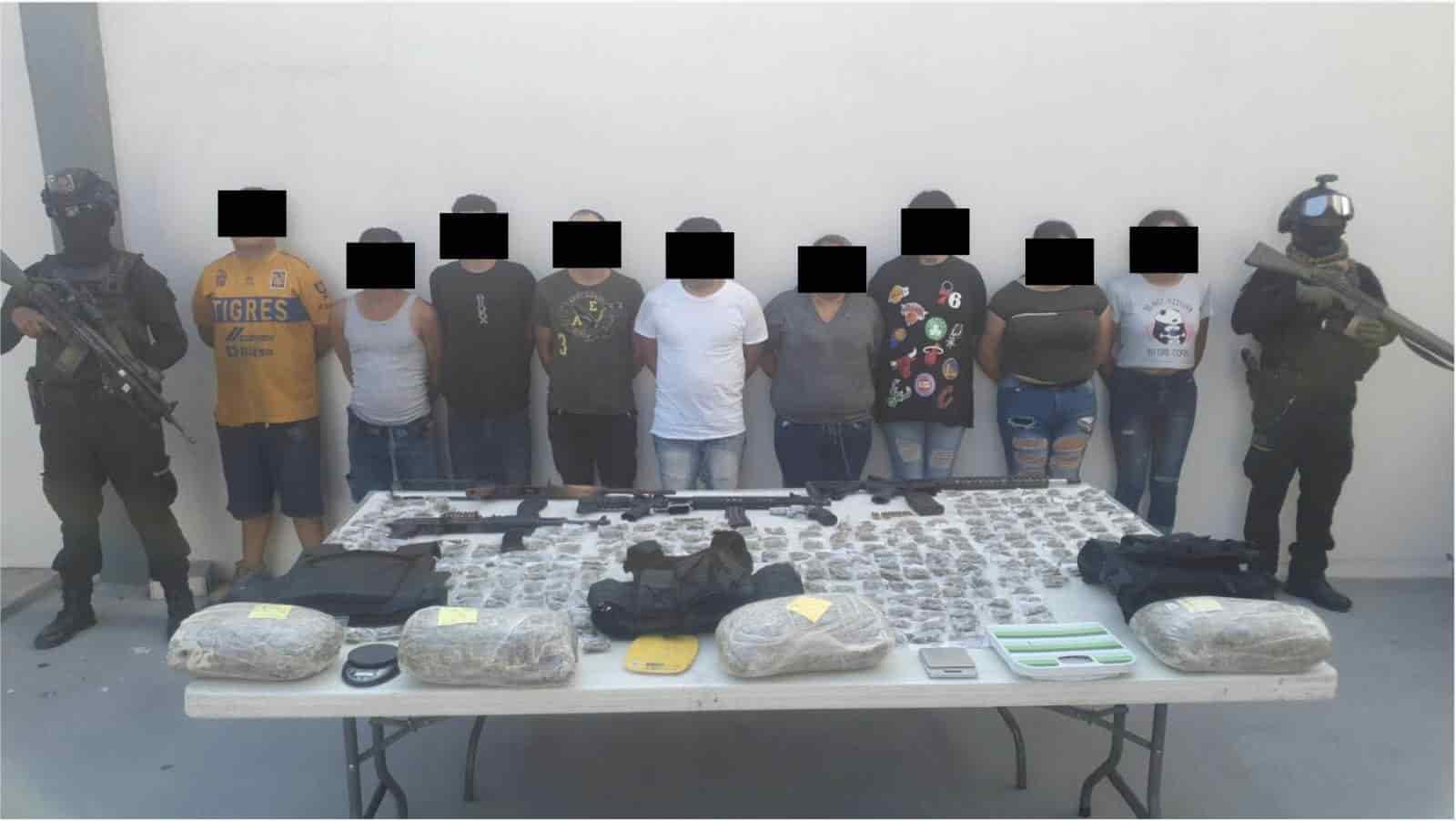 Al menos nueve integrantes de un grupo de la delincuencia organizada fueron detenidos mediante un operativo implementado por fuerzas Federales, Estatales y Ministeriales, en Pesquería.