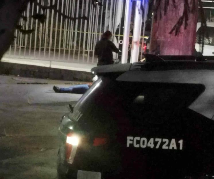 Indigente acuchilla y asesina a mujer en Monterrey