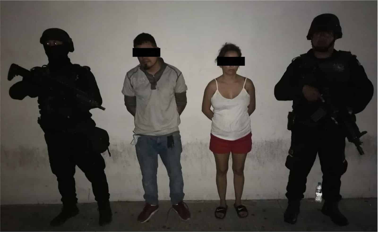Un hombre y una mujer fueron detenidos por elementos de Fuerza Civil, tras incautarles un arma de fuego y droga, al norte de la ciudad.