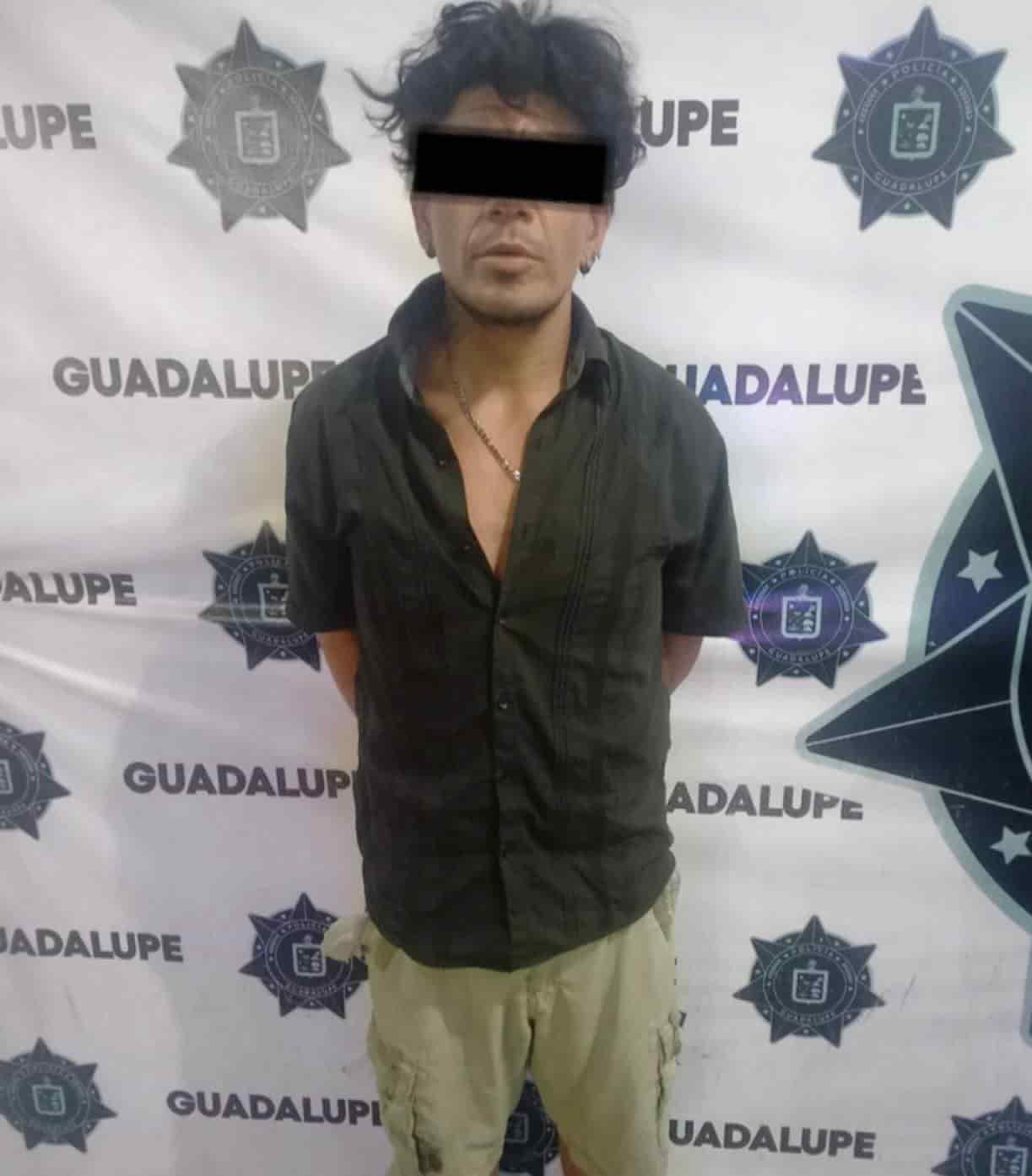 Elementos de la Secretaria de Seguridad Pública de Guadalupe, lograron la detención de dos integrantes de una banda de robacoches, que desmantelaban las unidades en la Colonia Infonavit La Joya en Guadalupe.