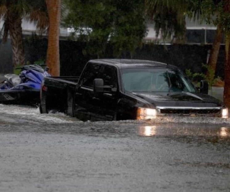 Idalia azota costas de Florida como huracán categoría 3