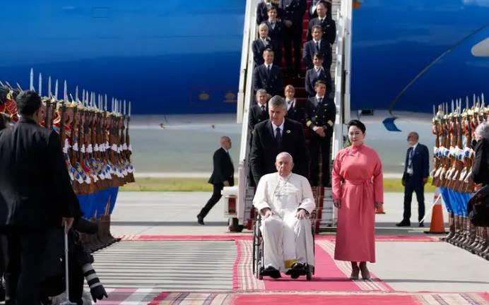 Llega el Papa Francisco a Mongolia
