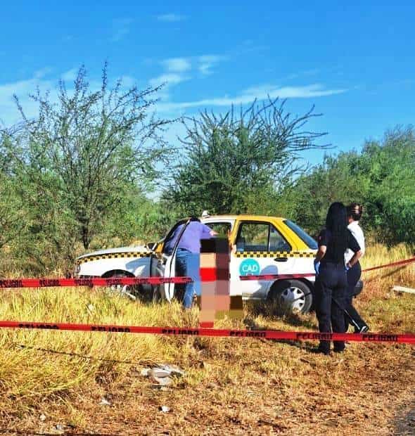 Un trabajador del volante fue encontrado sin vida en el interior de su vehículo en la Colonia Arboledas, ubicada en el municipio de Cadereyta.