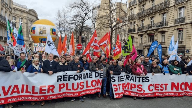 Entra en vigor reforma de pensiones en Francia