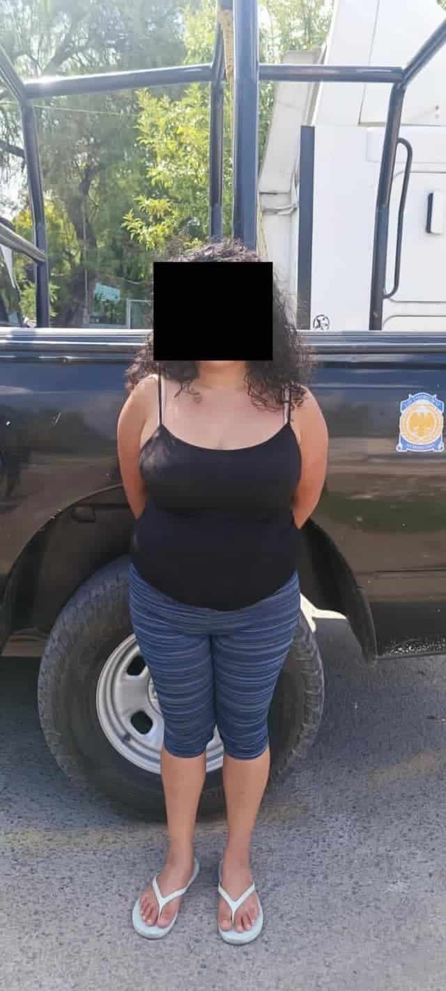 Elementos de Fuerza Civil, detuvieron a un hombre y una mujer, en el municipio de Linares, los cuales, portaban un arma de fuego y varias dosis de drogas.