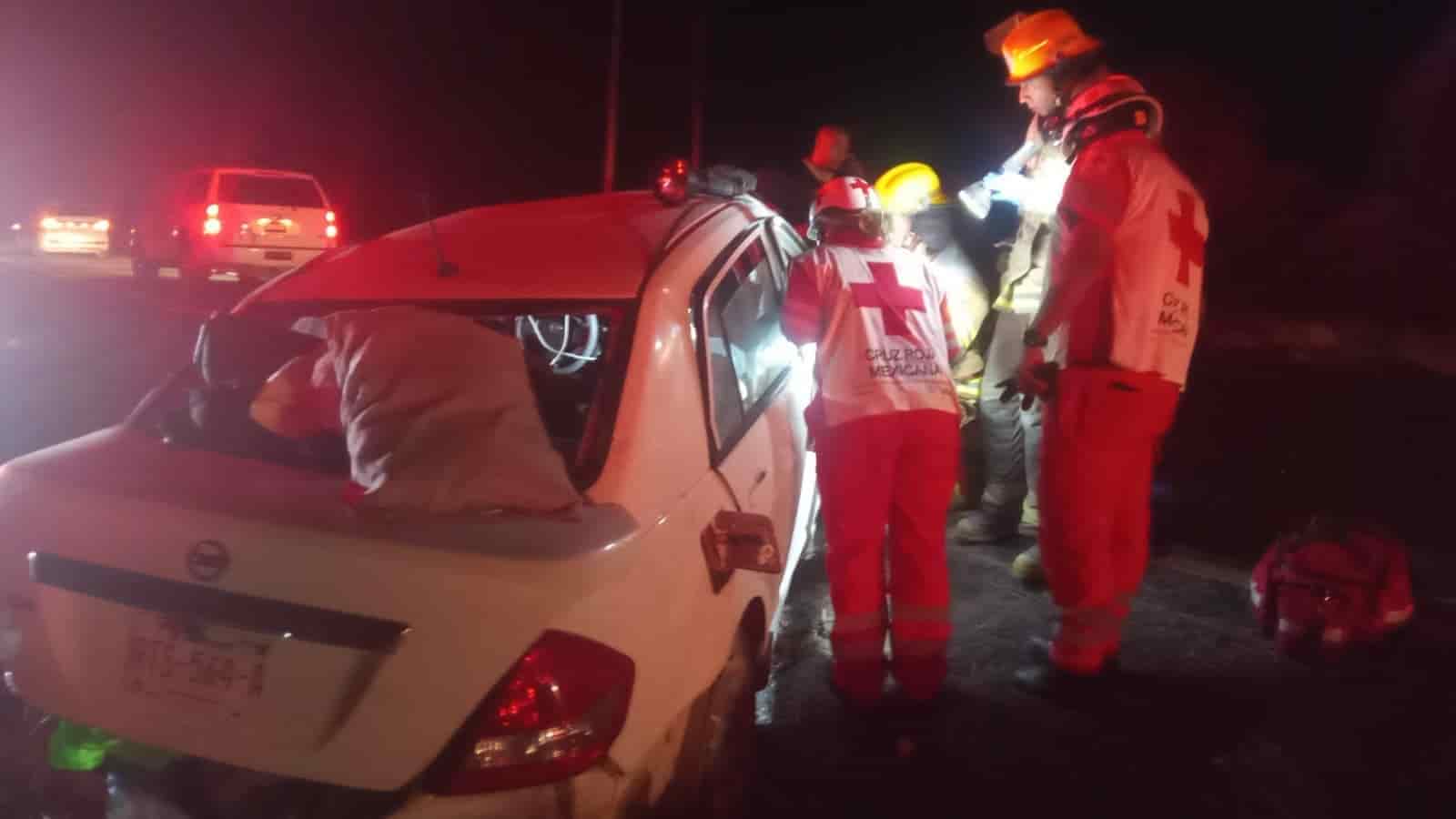A unas horas de resultar lesionada en la volcadura del auto en que viajaba, una joven falleció en un hospital de Linares.