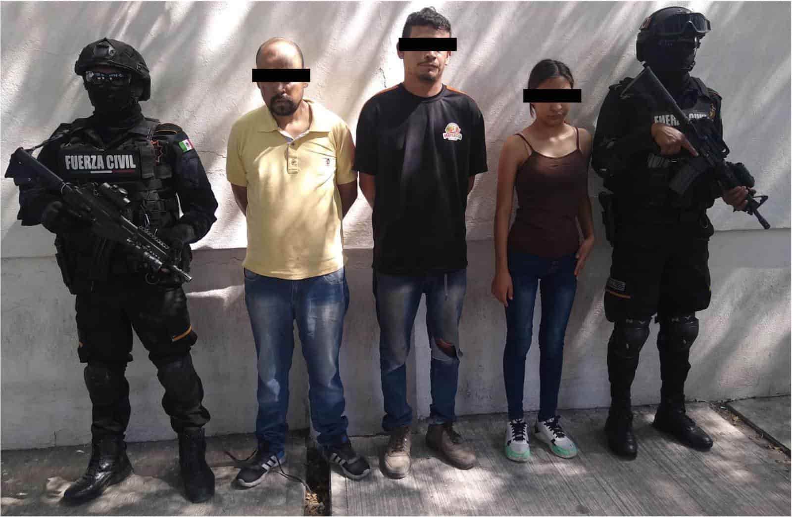 Tres detenidos uno de ellos presunto cabecilla de un grupo de la delincuencia organizada, fueron detenidos por elementos de Fuerza Civil, en Juárez.