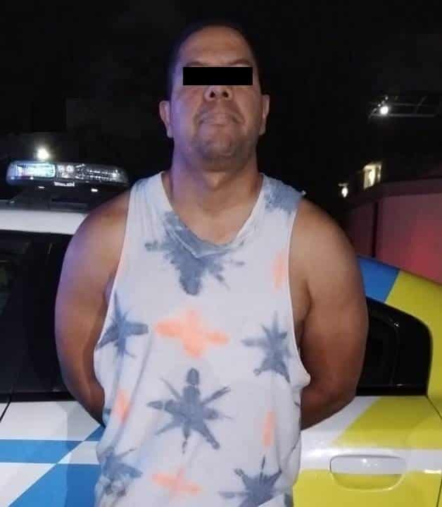Por presuntamente golpear a la pareja de su ex esposa, un hombre de origen venezolano fue detenido por oficiales de la Policía de Monterrey, en la Colonia Chepevera.