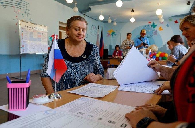 Celebra Rusia elecciones en territorios ocupados de Ucrania